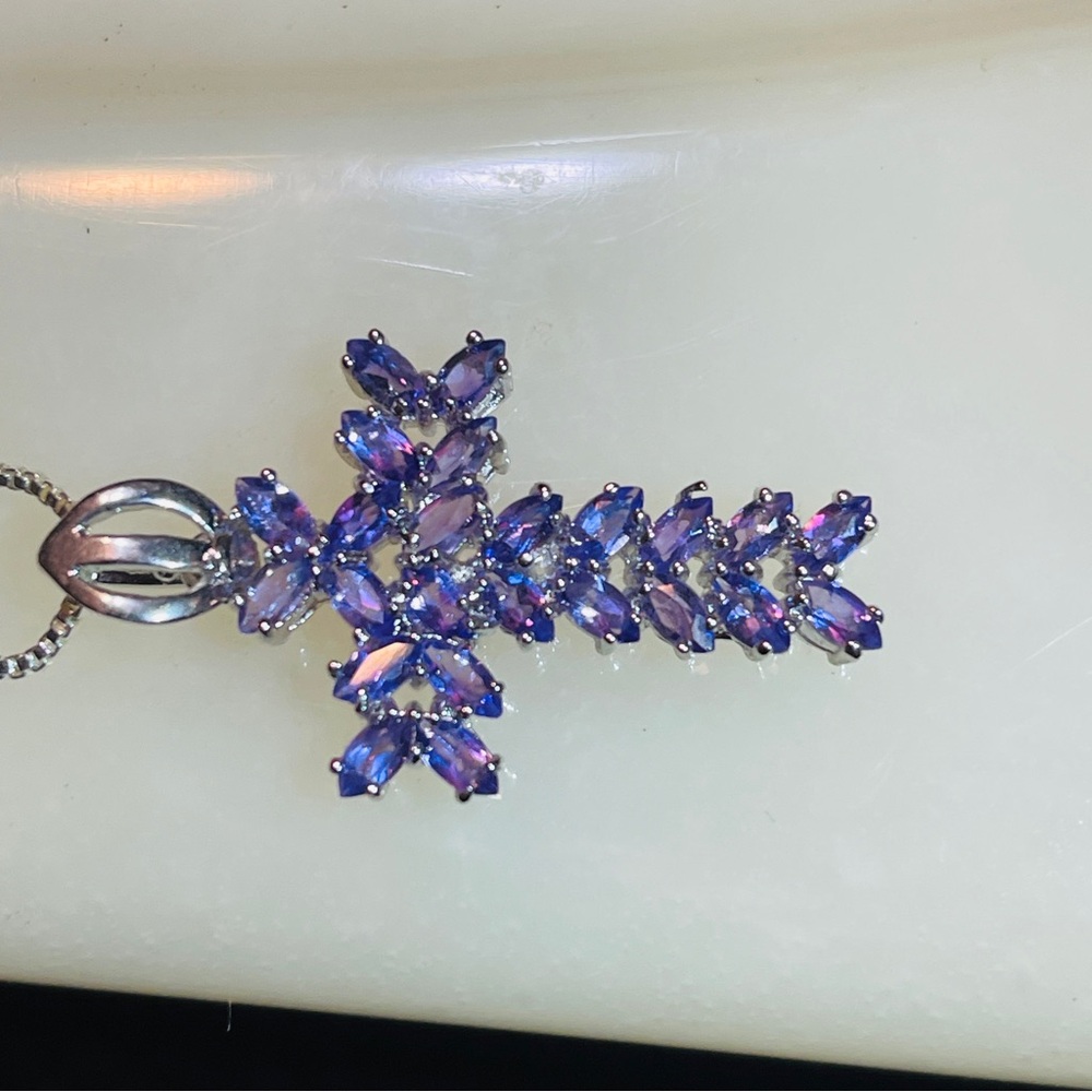 ✝️Beautiful Oval Cut Amethyst 925 Sterling Silver Magnetic Clasp Cross Necklace! - Picture 2 of 15